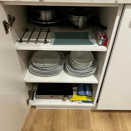 Innenstadtwohnung In Sackgasse Mit Klima - Rmi 2 *