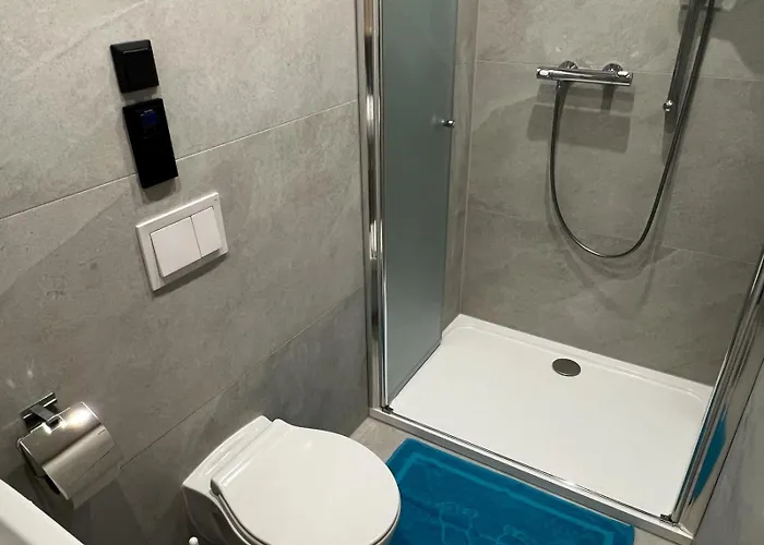 Innenstadtwohnung In Sackgasse Mit Klima - Rmi 2 Apartamento Wiener Neustadt